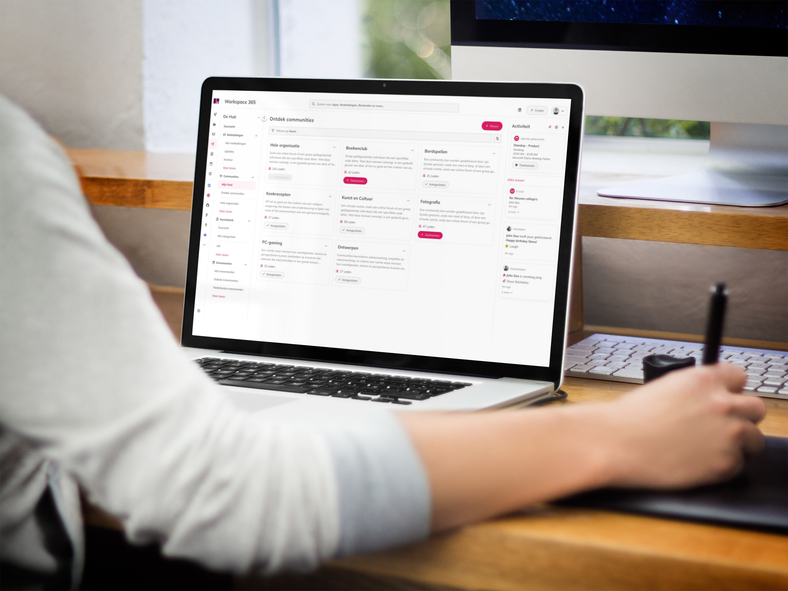 macbook-pro-designer-working